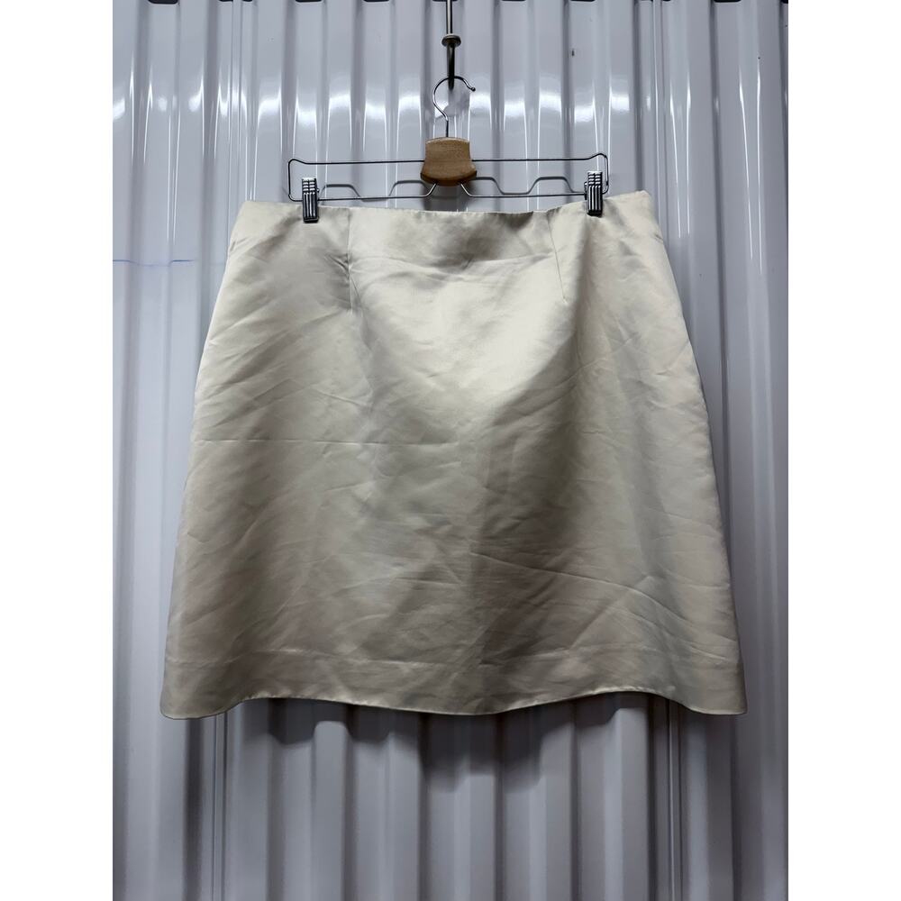 J CREW COLLECTION beige Limited-edition faux-wrap mini skirt in duchesse satin - Picture 6 of 9